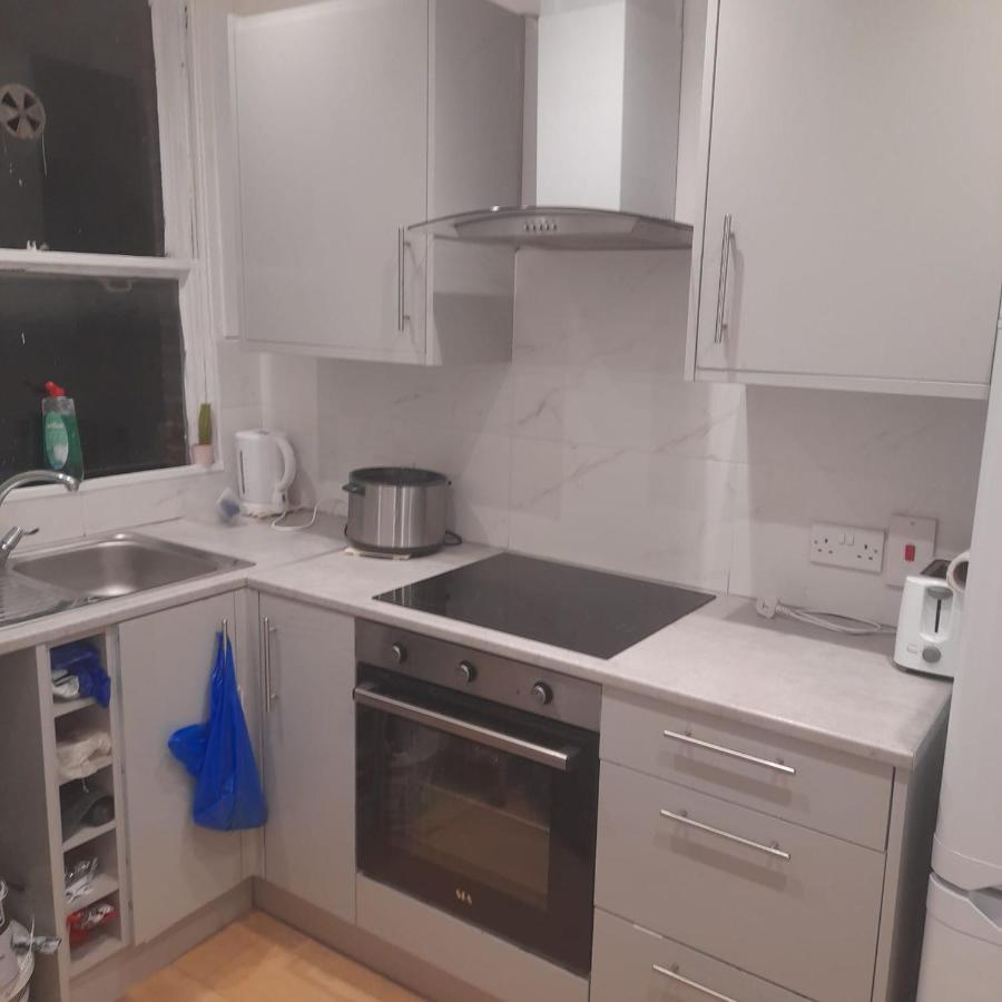 Self-Contained Flat On The 2Nd Floor You Will Share With One Other Guest, In A Family House 2 Minutes Walk From Tufnell Park Station 2Nd Floor With Stairs London Exterior foto