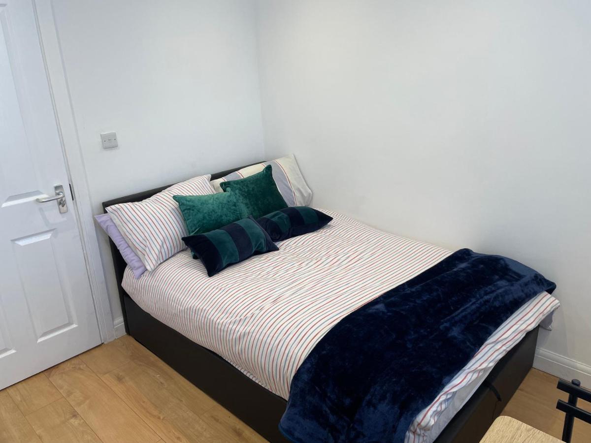 Self-Contained Flat On The 2Nd Floor You Will Share With One Other Guest, In A Family House 2 Minutes Walk From Tufnell Park Station 2Nd Floor With Stairs London Exterior foto