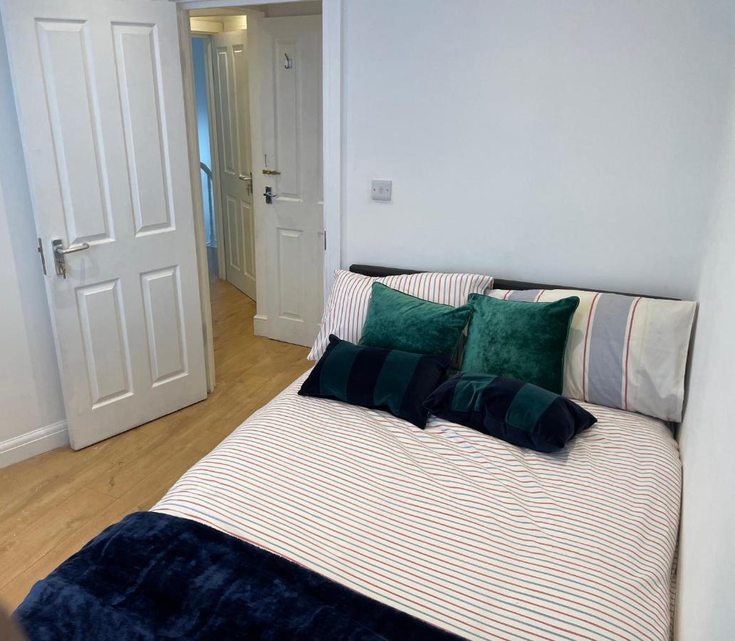 Self-Contained Flat On The 2Nd Floor You Will Share With One Other Guest, In A Family House 2 Minutes Walk From Tufnell Park Station 2Nd Floor With Stairs London Exterior foto