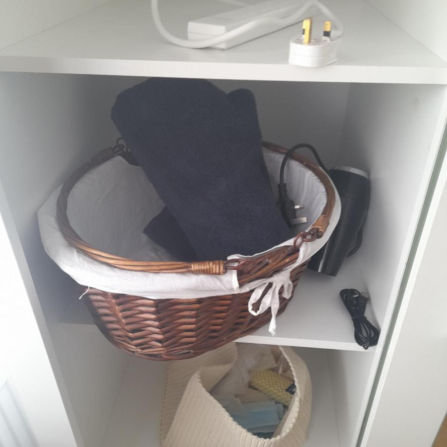 Self-Contained Flat On The 2Nd Floor You Will Share With One Other Guest, In A Family House 2 Minutes Walk From Tufnell Park Station 2Nd Floor With Stairs London Exterior foto
